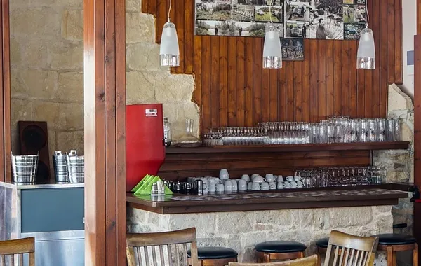 Bar wewnątrz 9
